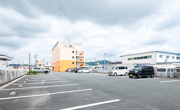 停めやすい無料の青空駐車場